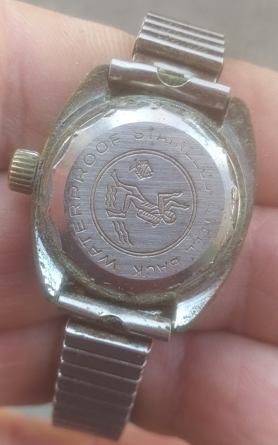 MELUX DIVER 17 Rubies – Antichoc Anti-magnetic Vintage