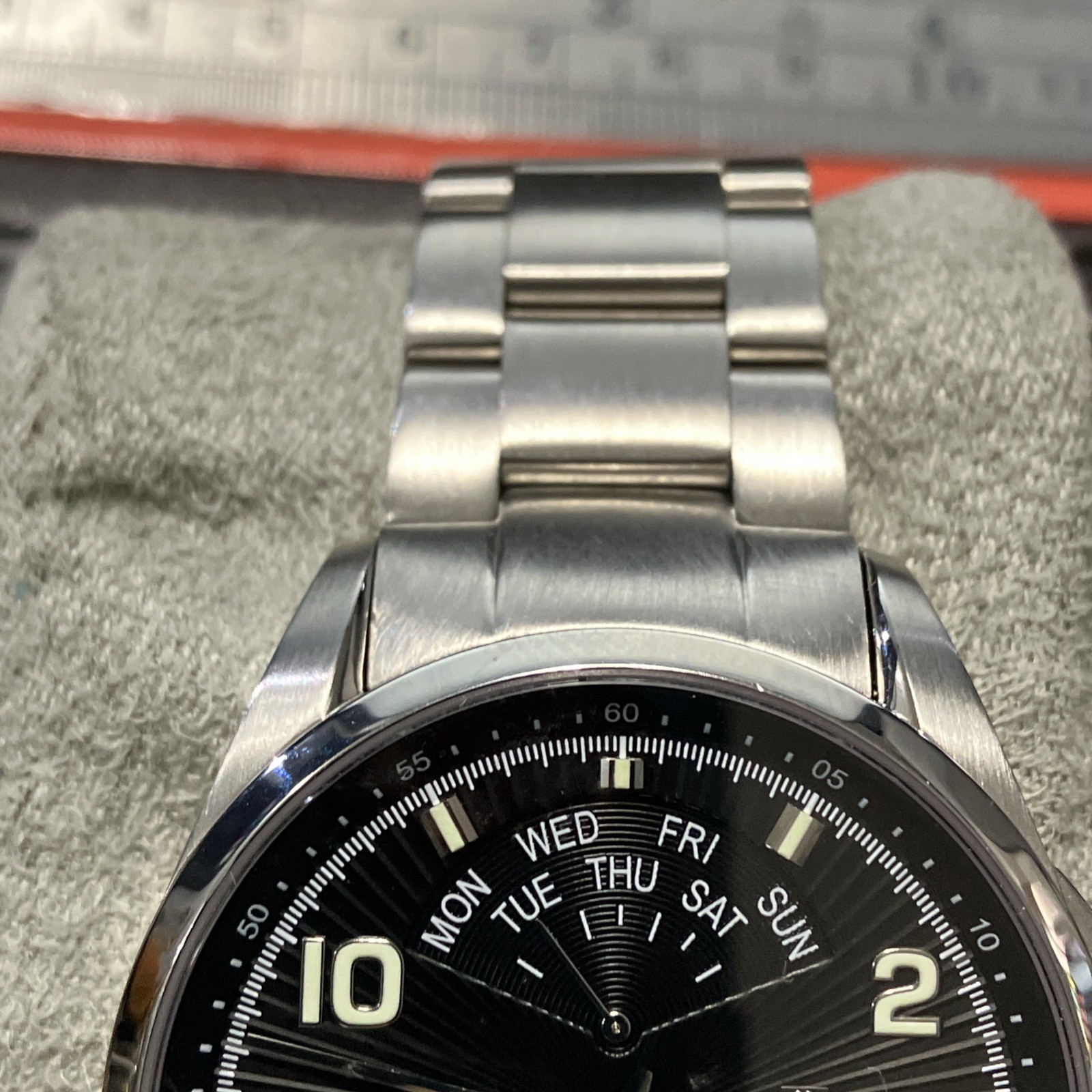 Jacques Lemans Geneve Swiss Made G-171 Mens Steel Watch Pre Owned New Battery
