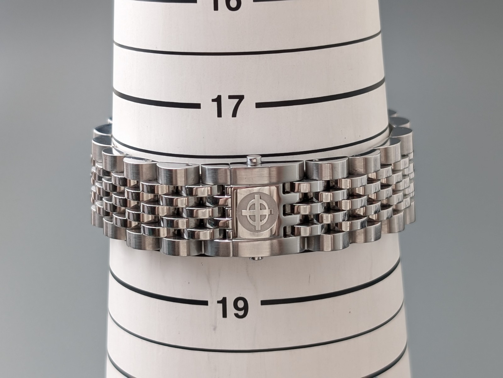 Zodiac GMT AM/PM Z02110 Stainless Steel Men’s Quartz Dive Watch Vintage 44mm