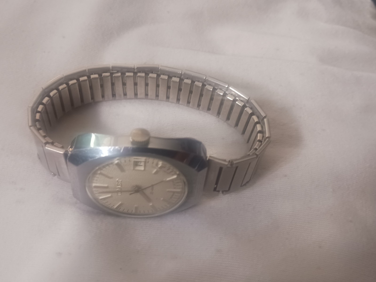 Vintage Poljot 17 Jewels Soviet USSR Mechanical Watch Date Running