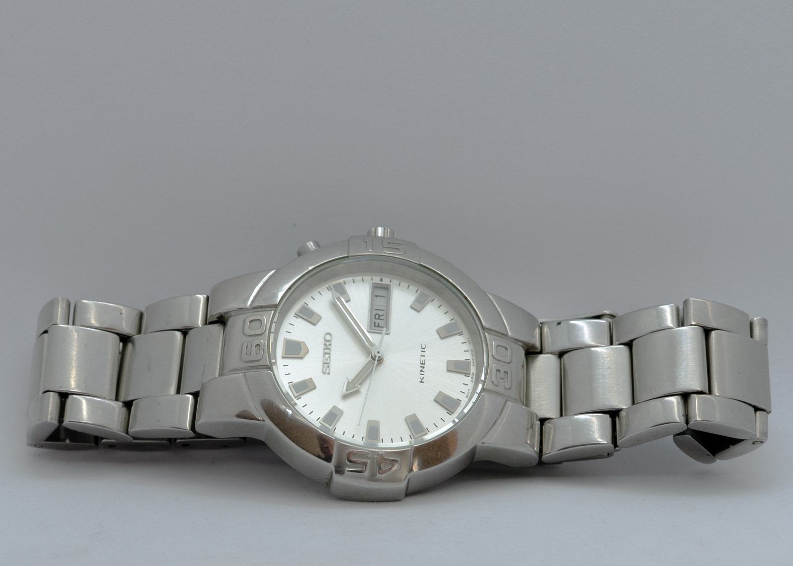 Seiko Kinetic 5M43-0E90 Silver Sunburst Day-Date | New Capacitor & Crystal