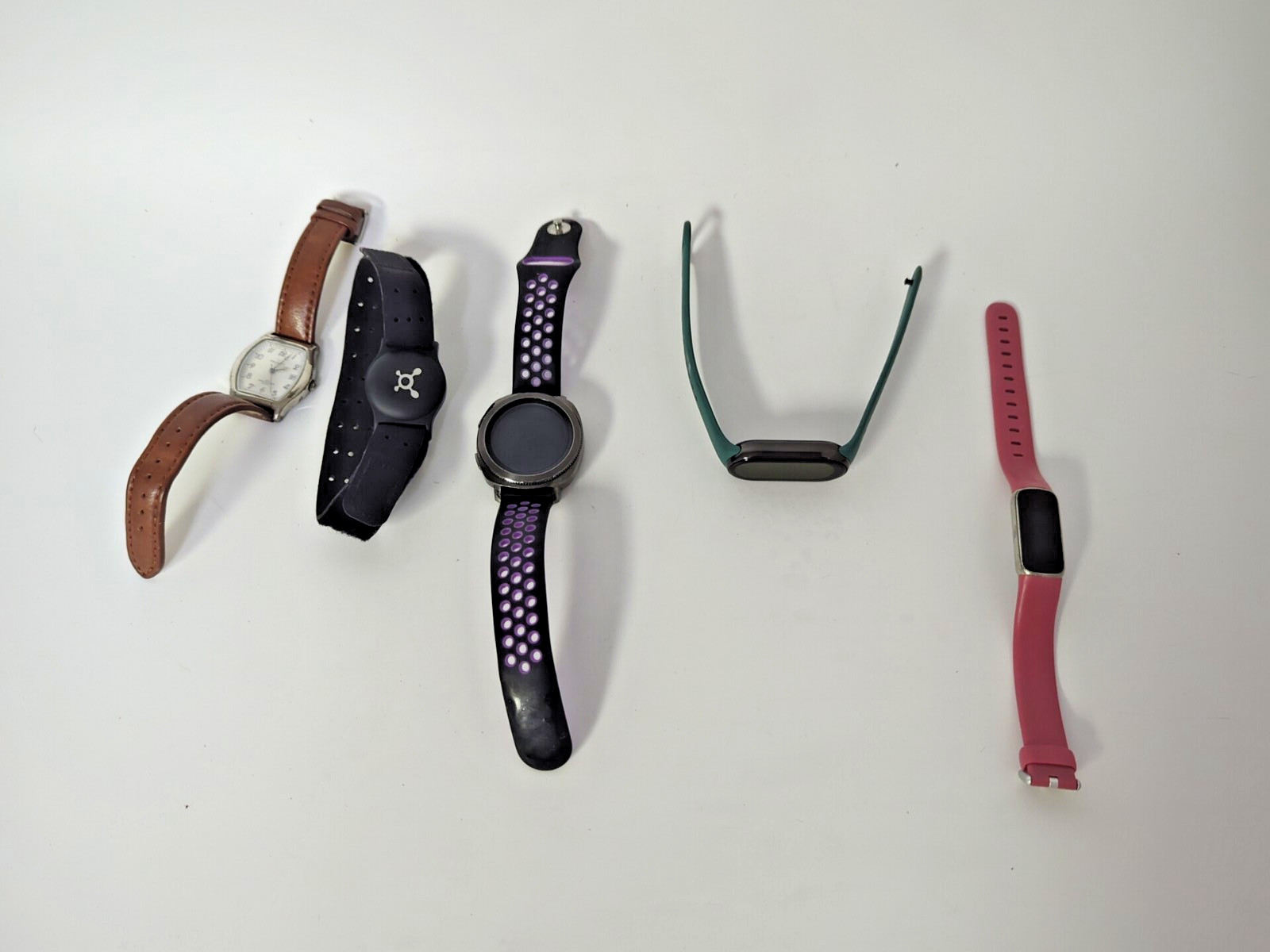 LOT OF 5 WATCHES (Please see description