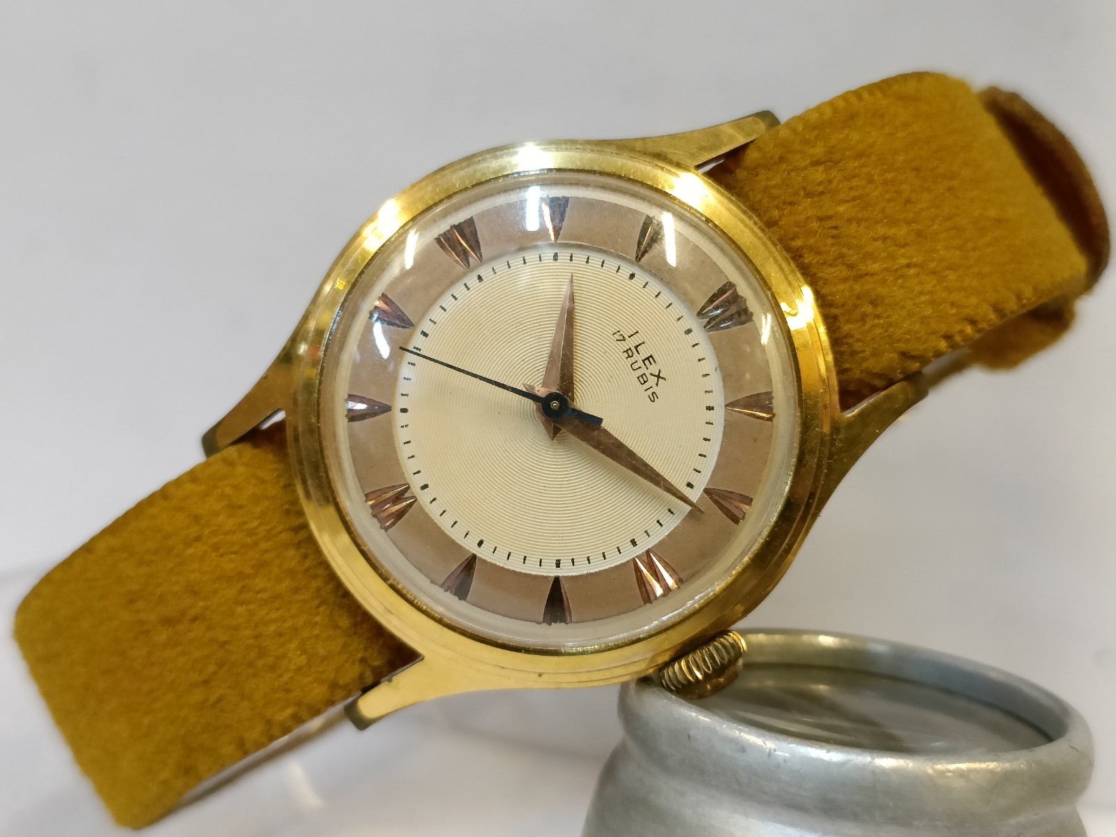 ILEX 17 RUBIS WINDING CREAM DIAL SWISS UNISEX ADULTS WORKING CONDITION