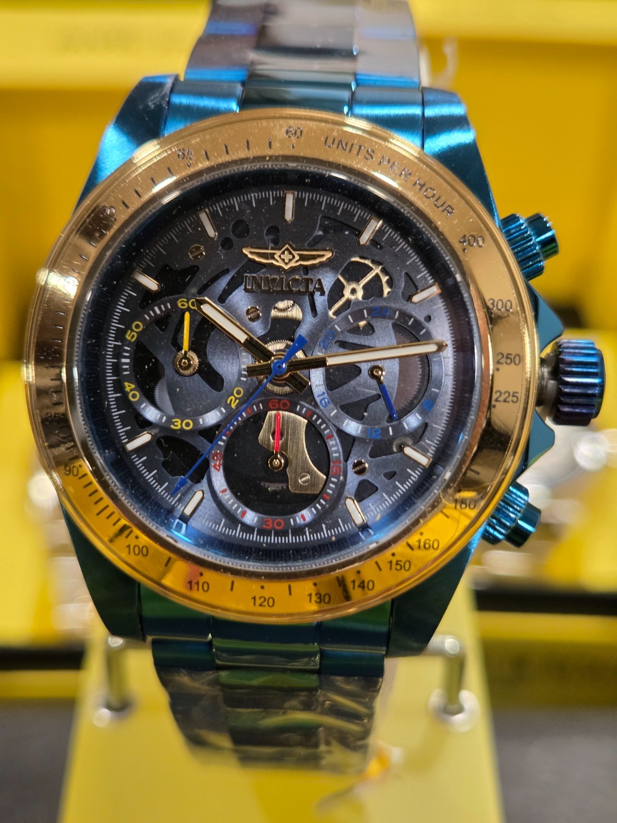 🔥51032 – Invicta Speedway Stratacore Men’s Watch – 40mm, Blue Label