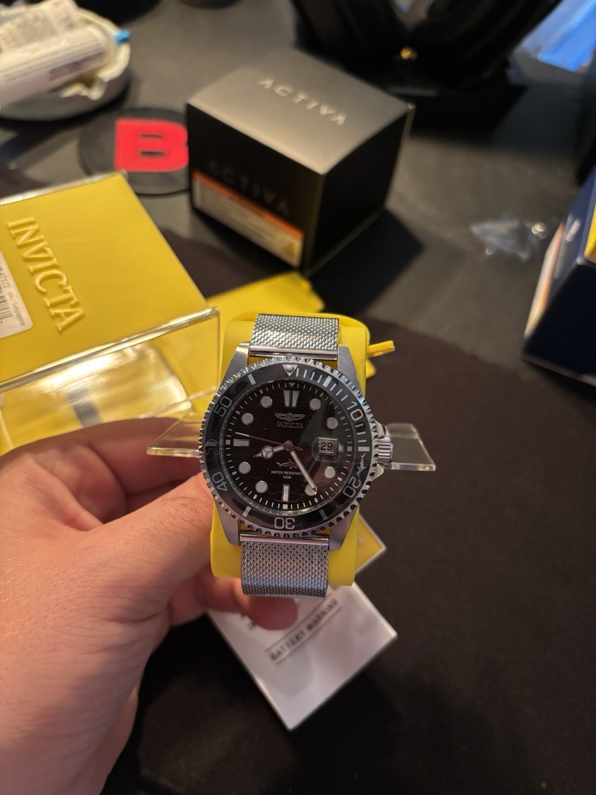 Invicta Pro Diver men’s 47mm quartz black dial, SS silver mesh bracelet