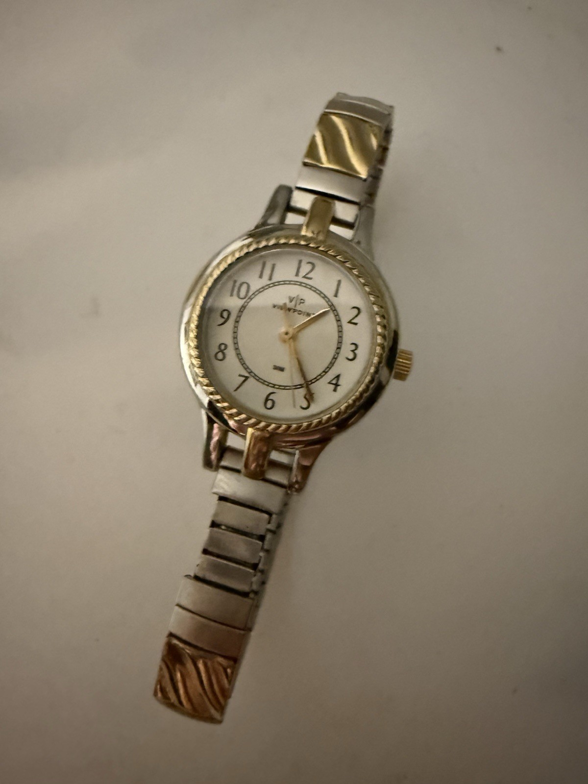 View Point Watch Women 25mm Silver Gold Two Tone Stretch Band- New Battery
