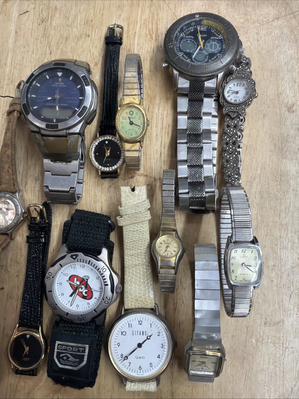 Watch Lot Assorted Unisex For Repairs/Parts Only 18 Pieces Timex Gitano Selectim