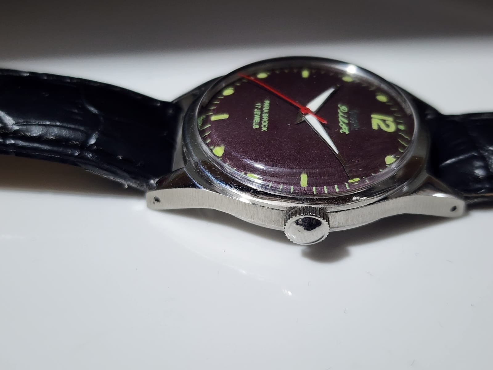 Rare HMT Pilot Purple Sunburst Dial 17 Jewels Mechanical Hand Winding Watch Ind