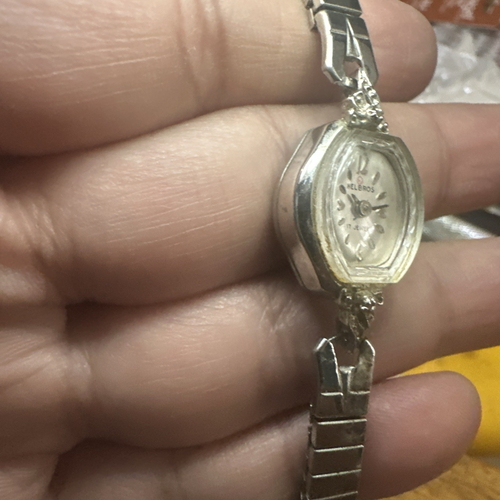 Working Vintage Helbros 17 Jewels Women’s Manual Wind Silver Tone 17mm Runs Read
