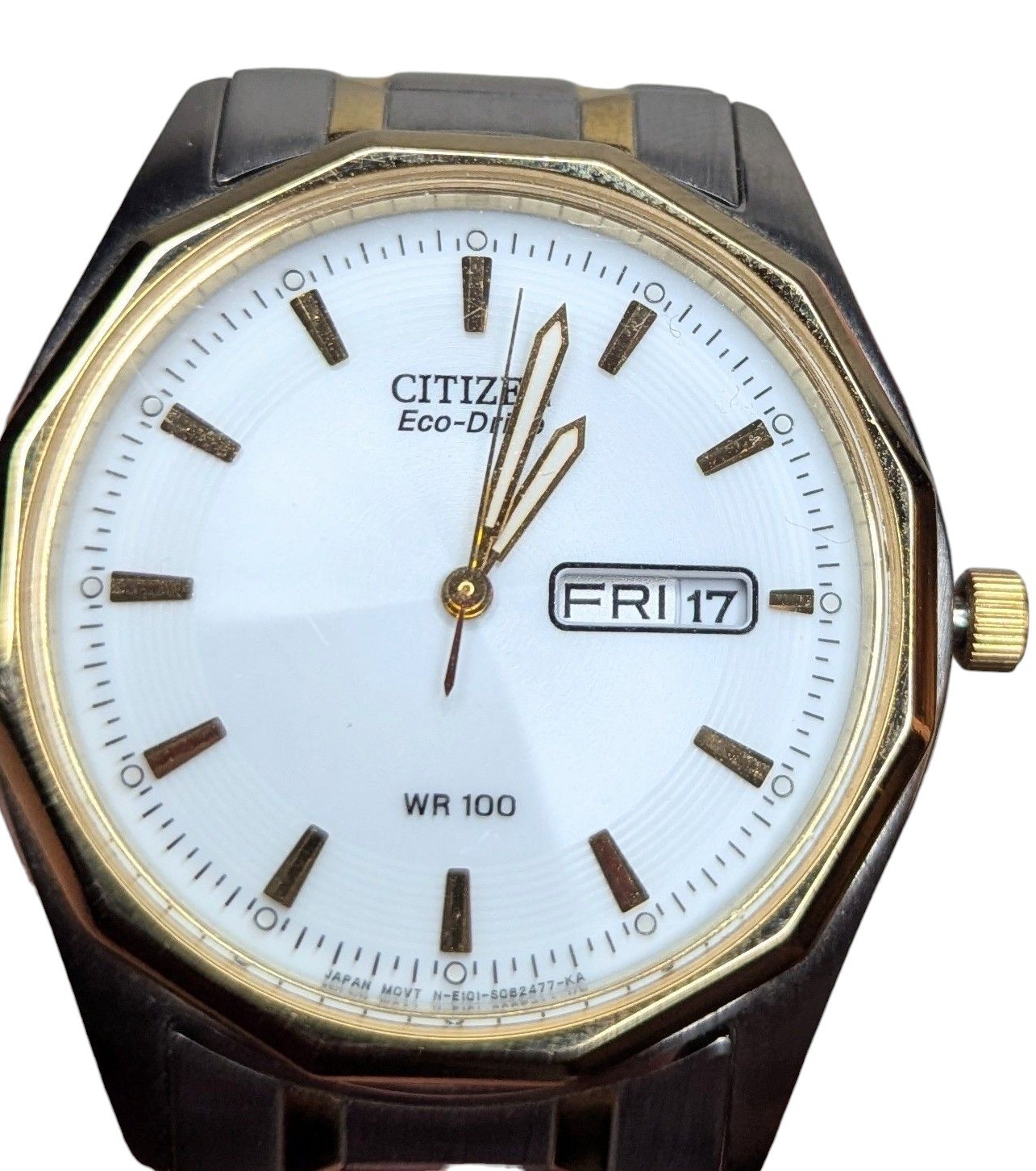 Citizen Eco-Drive E101-S053439 Two Tone WR 100M Day Date Watch Fresh Battery!