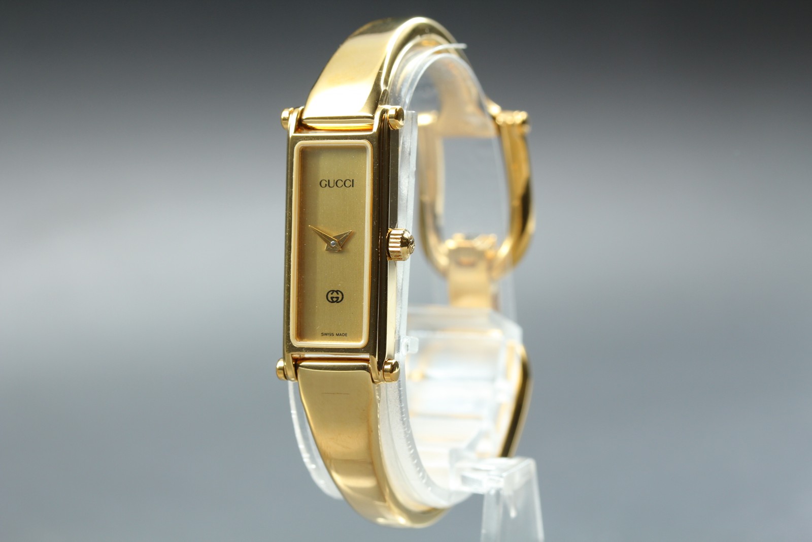[Near MINT] GUCCI 1500 Gold Dial 13mm Quartz Women’s Vintage Watch From JAPAN