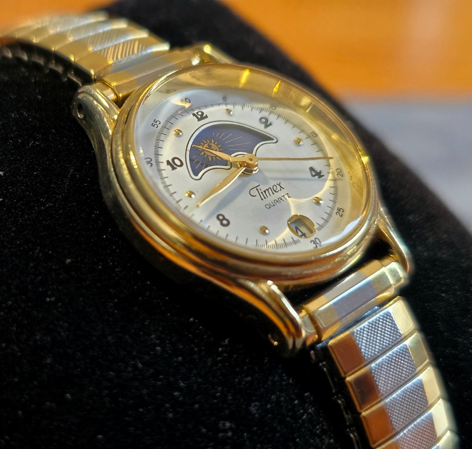 Vtg 1994 Timex Watch, Small Watch, 364 T Cell, Sun & Moon, 24 mm, Japan Movement