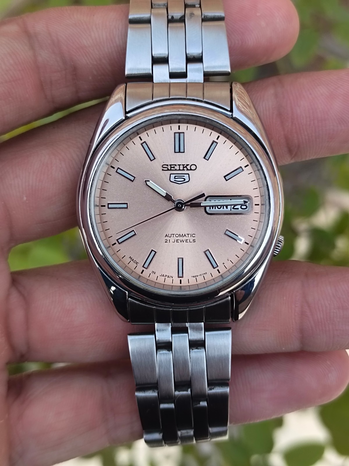 RARE Seiko 5 Salmon Sunburst Dial Exhibition Back Automatic Vintage Watch 7S26