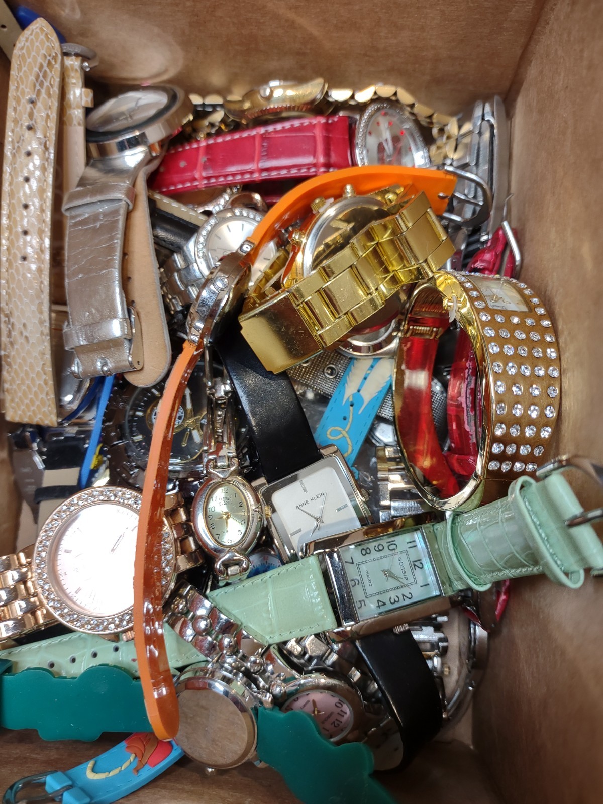 3Lb Watch Lot Assorted Variety Lot Many Are Currently Working DWL3