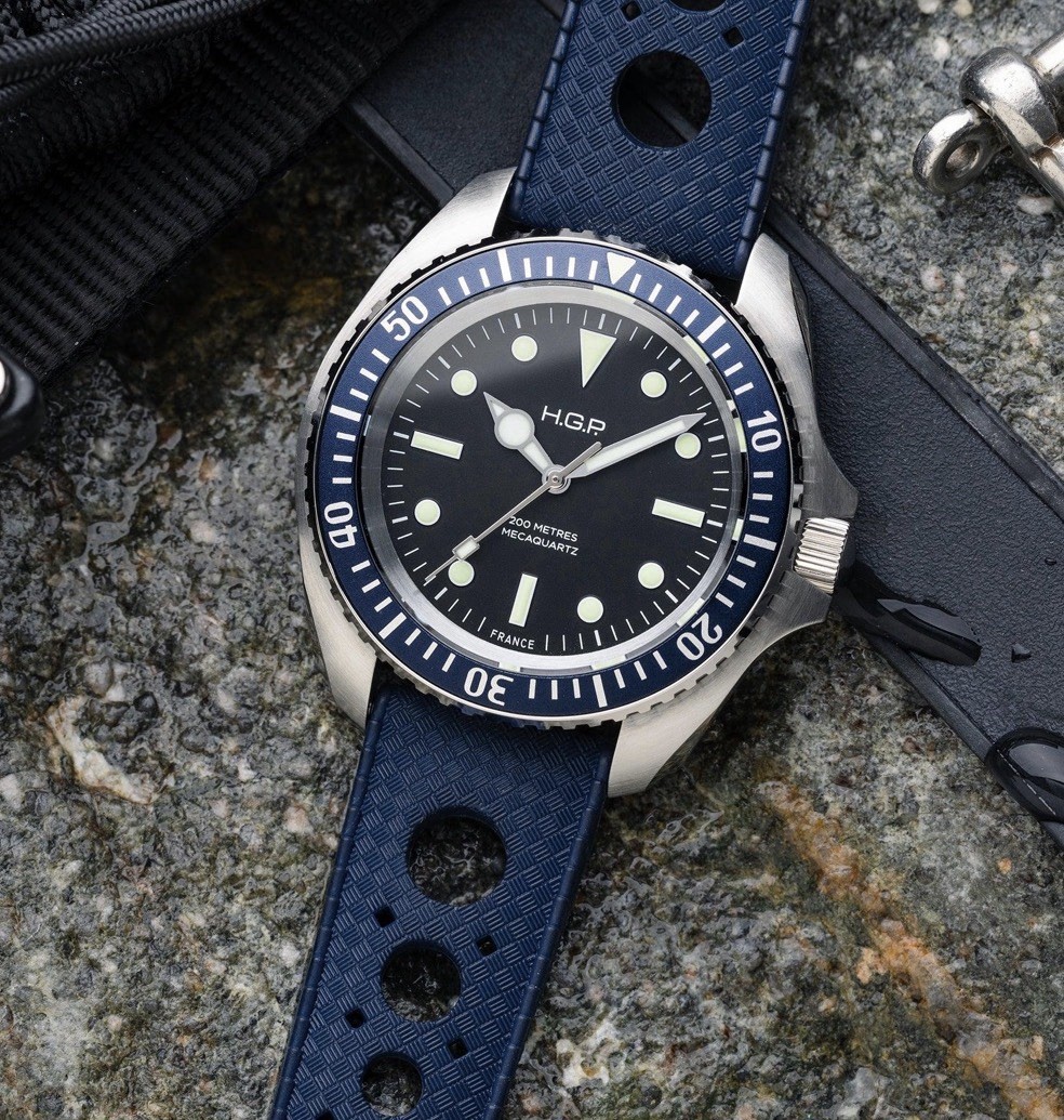 H.G.P. Mecaquartz 200m Dive Watch Blue Bezel Full Set