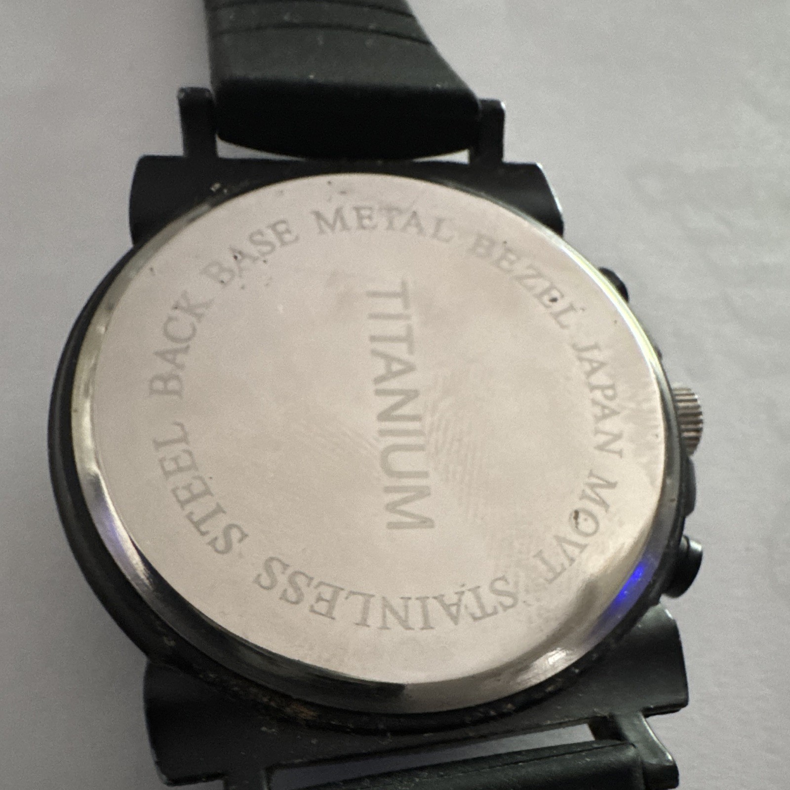 Titanium Quartz Men’s Chronograph Quartz Analog 45mm Black Dial Rubber Strap