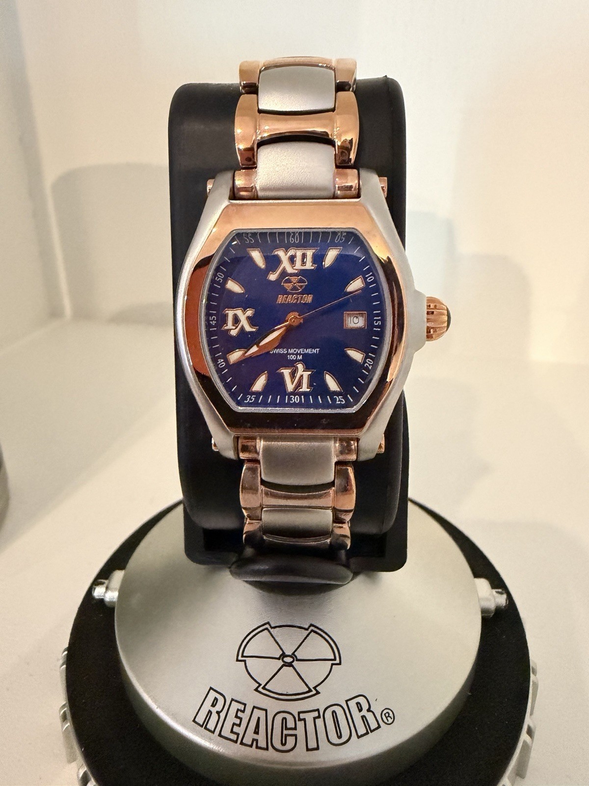 Reactor Manhattan Women’s Quartz Blue Dial Roman Two-Tone. 100m.NEEDS BATTERY