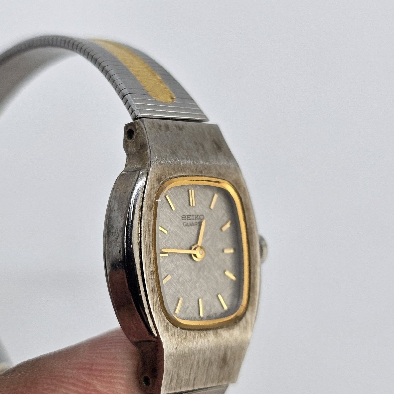 VTG 16MM SEIKO Women’s Watch Gray Dial Two Tone Bracelet 5″ Wrist New Battery