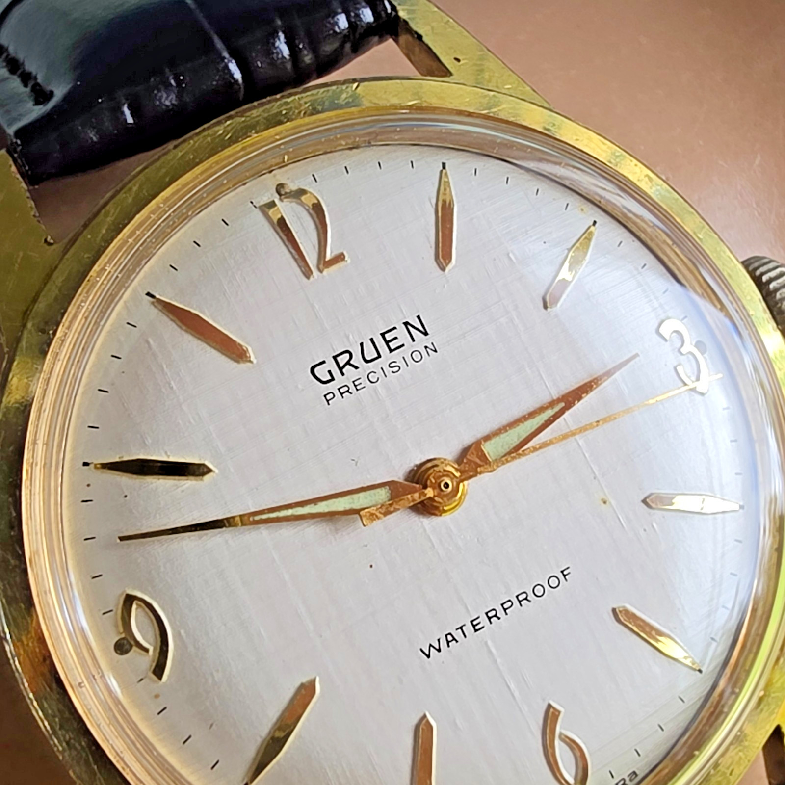 Vintage GRUEN men’s manual wind watch 522RSS Linen dial swiss 1960s