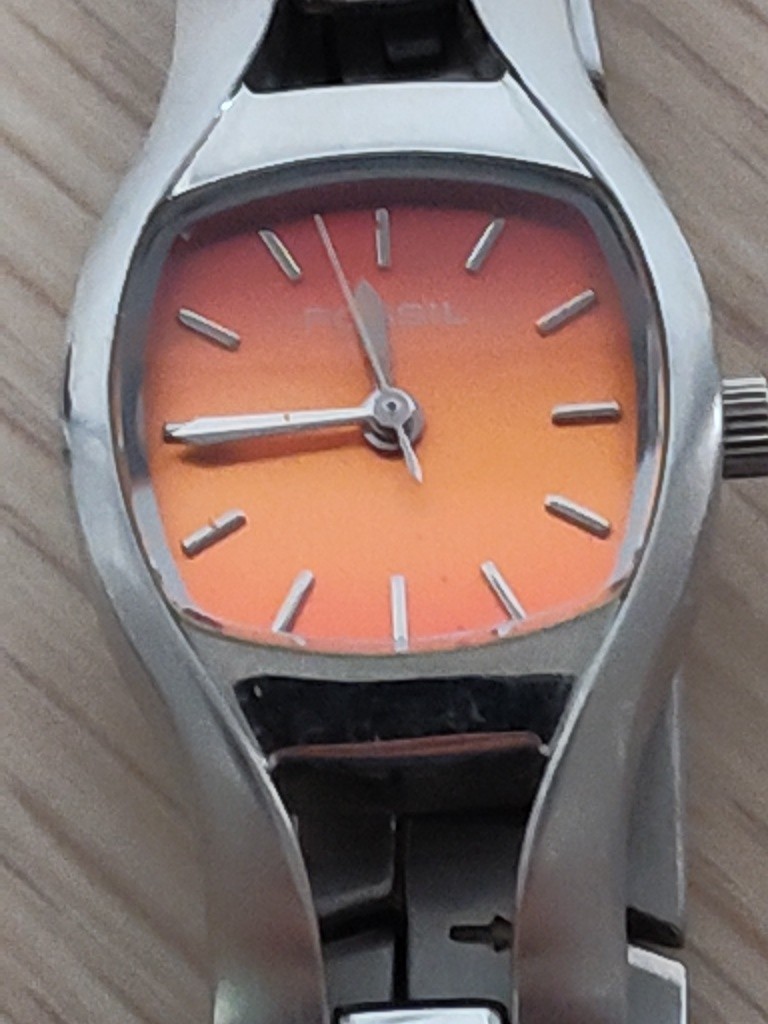 Fossil F2 Wristwatch Women’s Red Dial ES-9705 1109 10 Movement