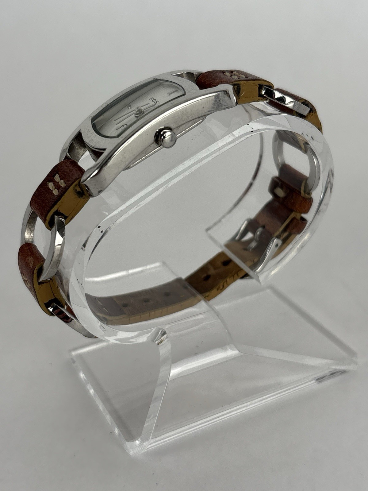 Fossil F2 ES-9634 18mm Silver Tone Quartz Watch w/Leather Band & New Battery