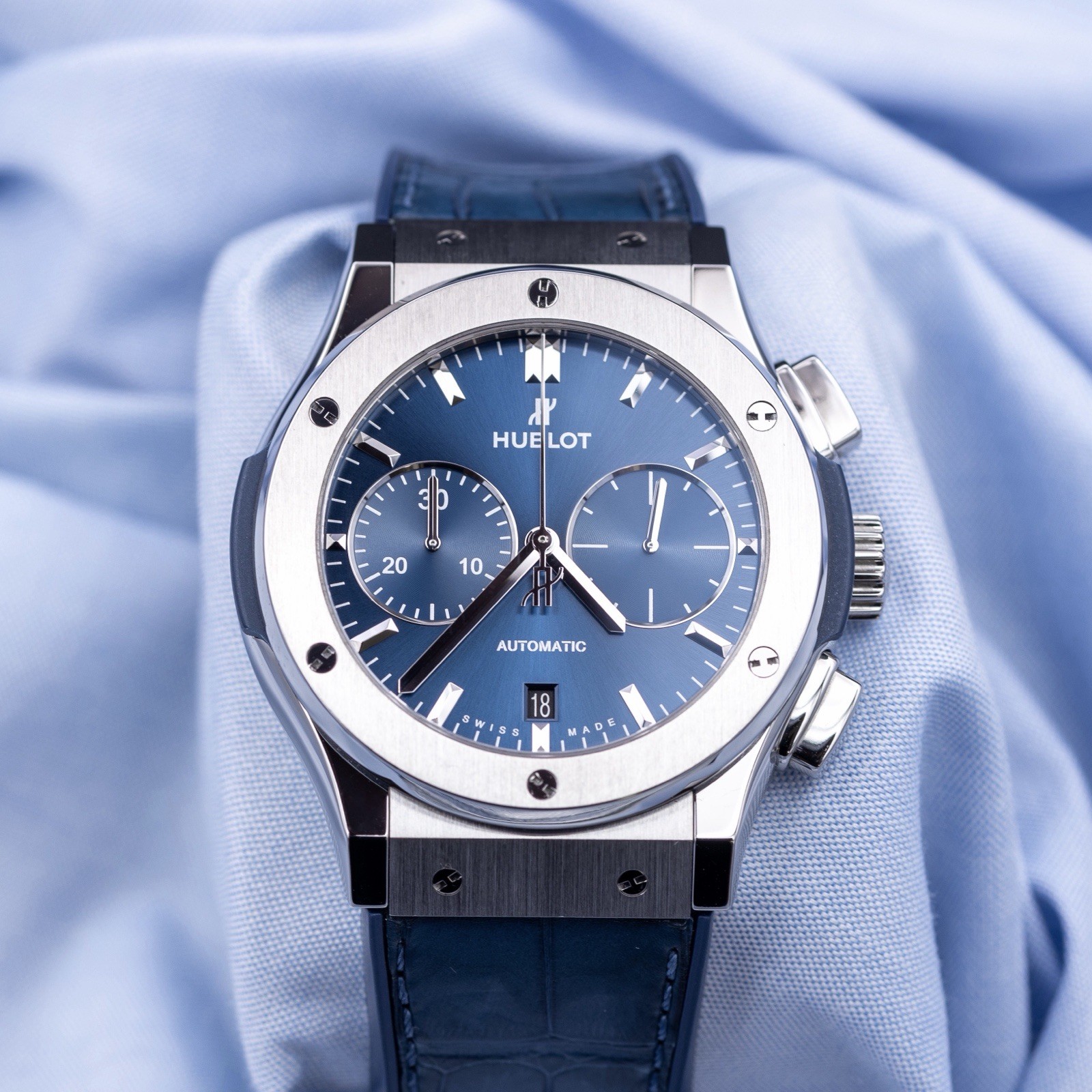 Hublot Classic Fusion Chronograph Blue Dial 521.NX.7170.LR Box+Papers & Receipt