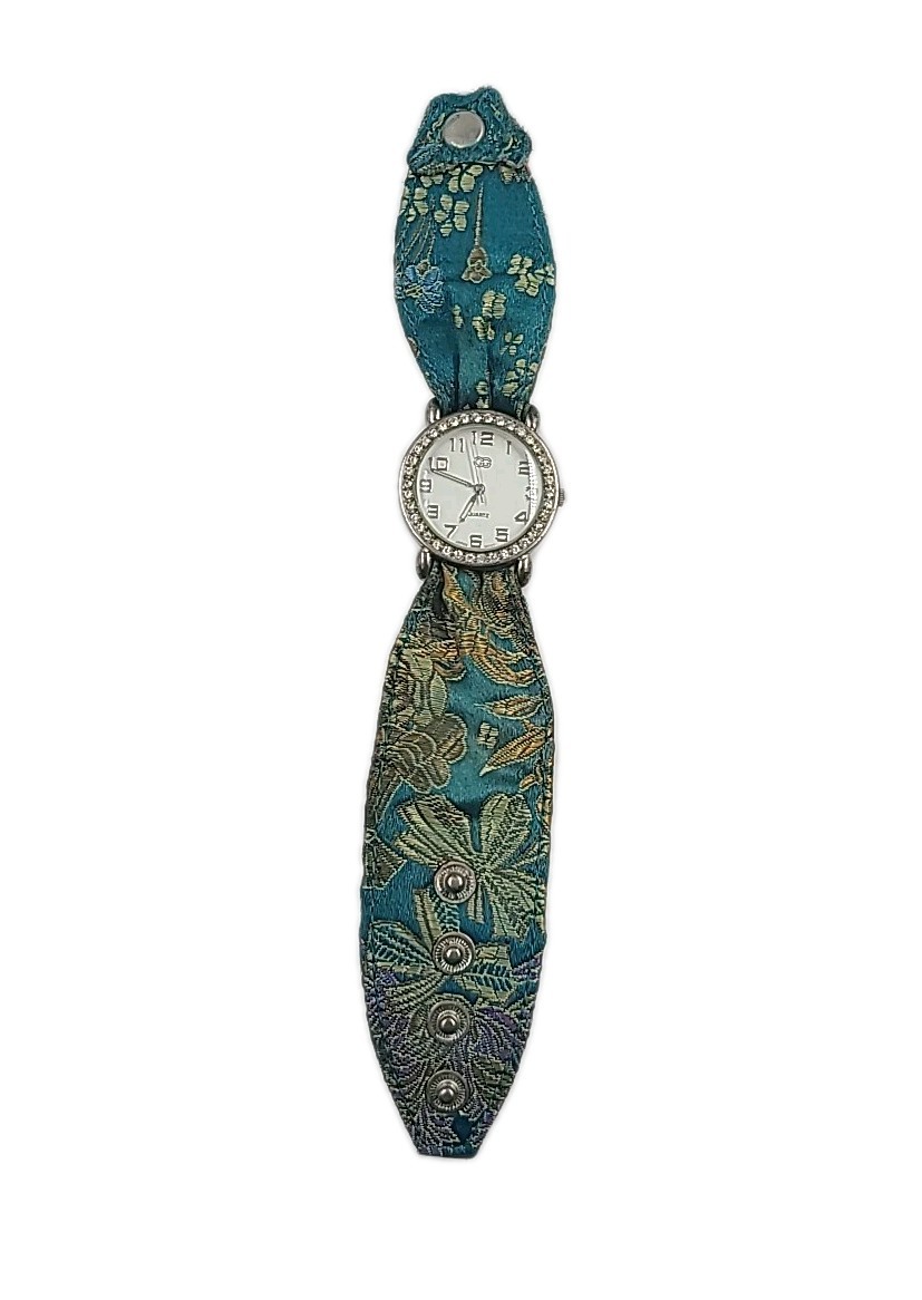 VTG Womens Watch CC Quartz Crystal Face With Silk Snap Band