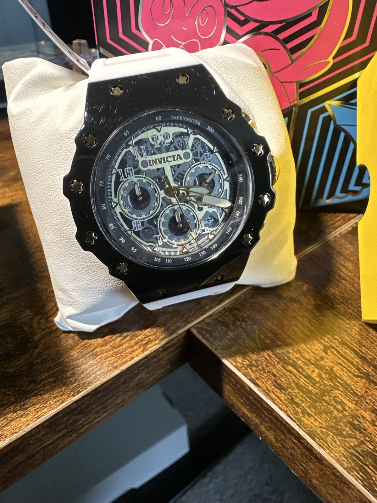 Invicta Racing Vaulthan Men’s Watch 44mm White/Black (69653) – Brand New