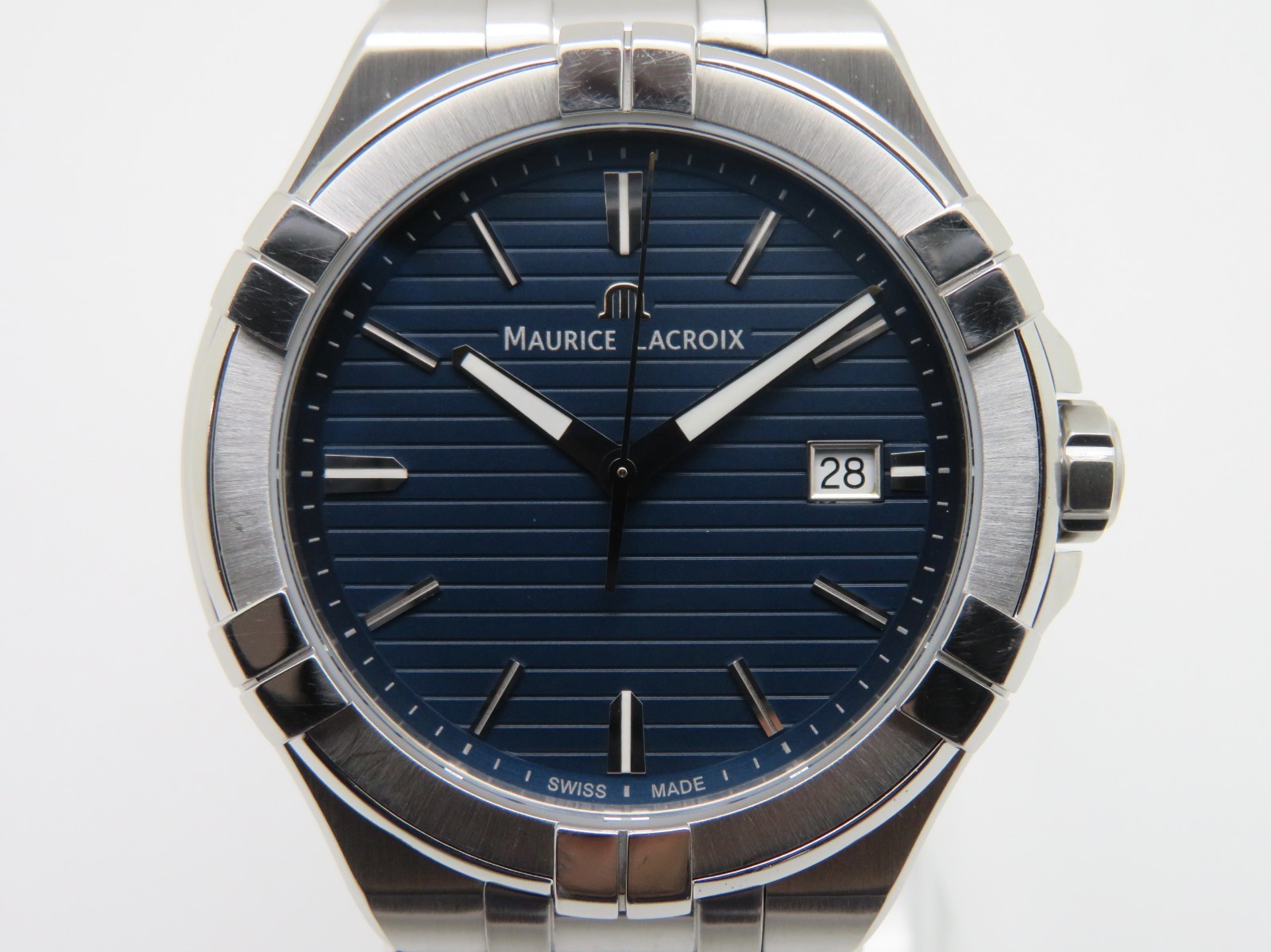 Maurice Lacroix Aikon AI1008 Men’s 41mm Stainless Steel Swiss Quartz Wristwatch