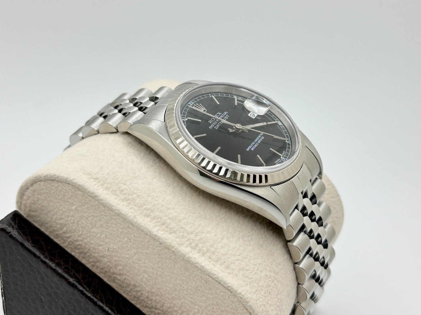 2005 Rolex Datejust 16234 Black Rail Dial 18k Gold Stainless Steel Box Paper