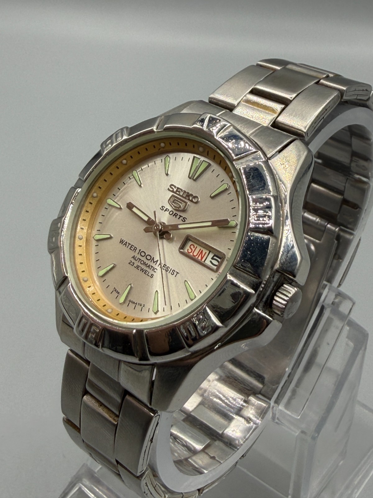 Vintage Seiko 5 Sports Automatic 7s36 Men’s Watch 42 mm Day Date Japan Made