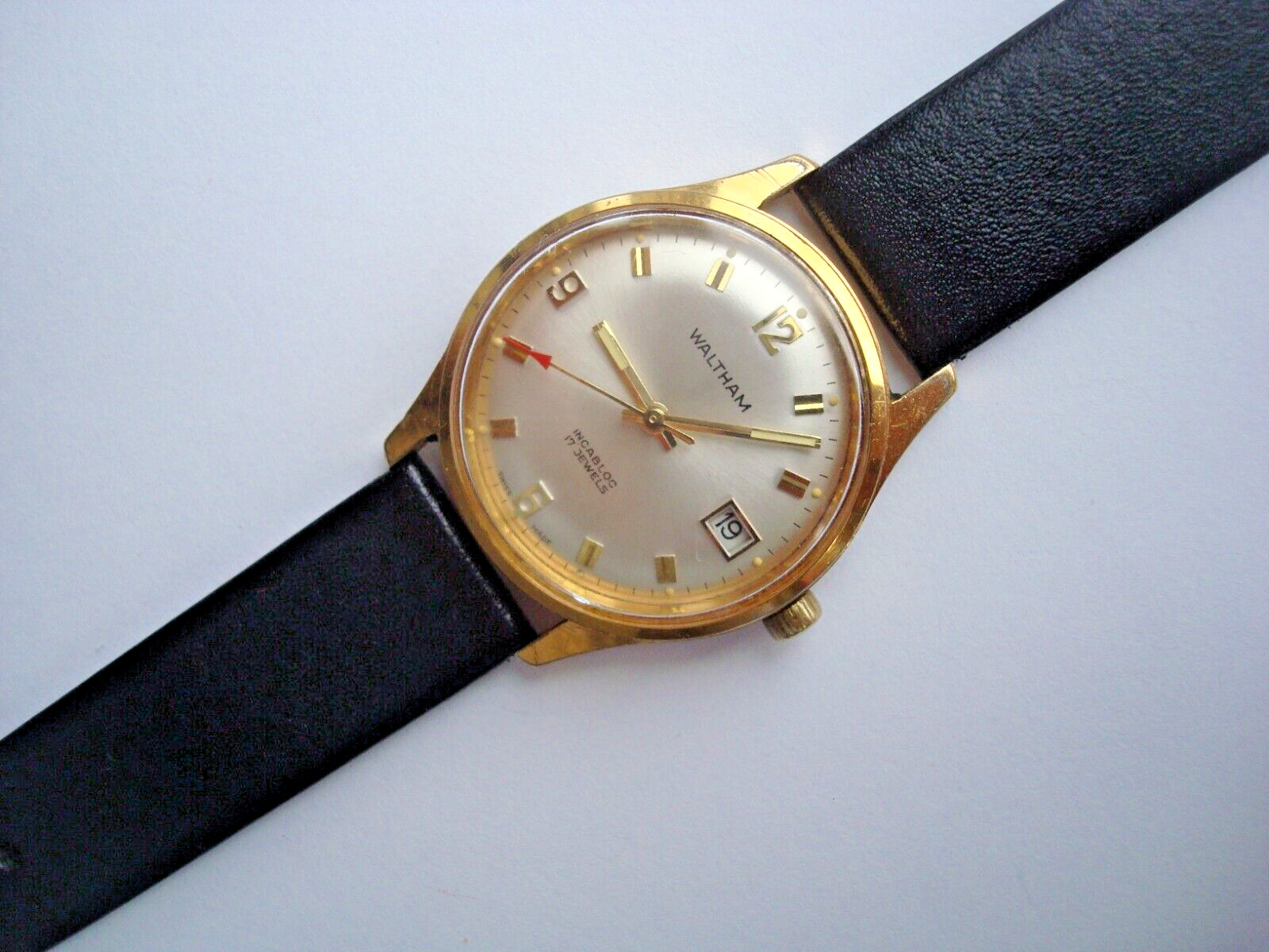 Waltham Mens Watch Manual Wind Up 17j. Date Red Arrow New Band 1960’s Swiss Runs