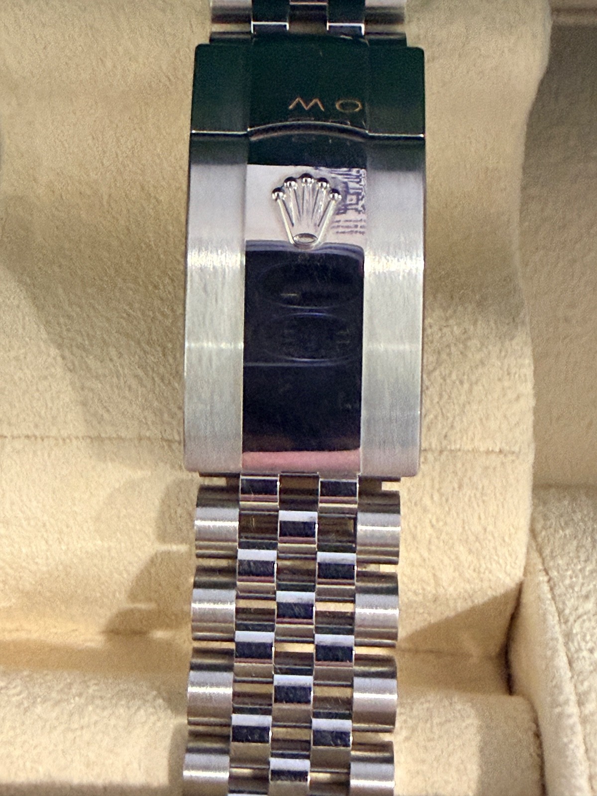 Rolex Datejust 126334 fluted jubilee diamond blue dial