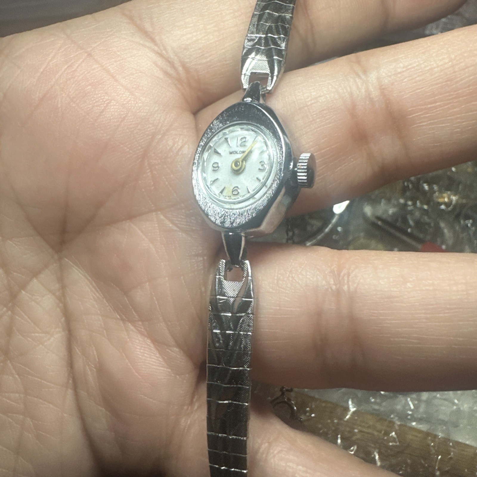 Working Vintage Woldman Swiss Women’s Manual Wind watch 16mm Fit 6in” MINT CNDTN