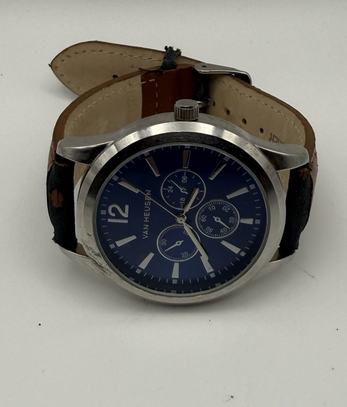 Van Heusen Mens Quartz Analog Blue Dial Silver SS Brown Leather Strap Watch