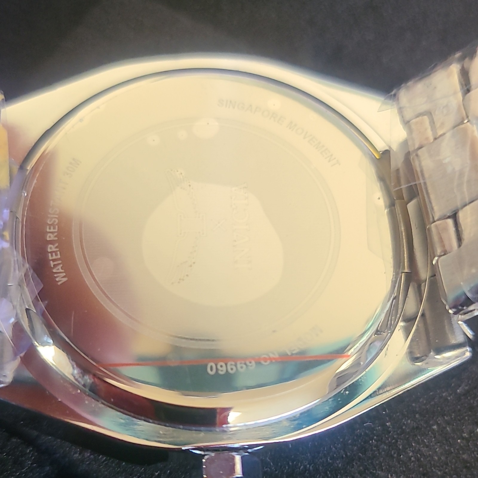 Invicta 69960 Men’s 42mm Green Sunburst Dial SS Bracelet 30m w/ Box