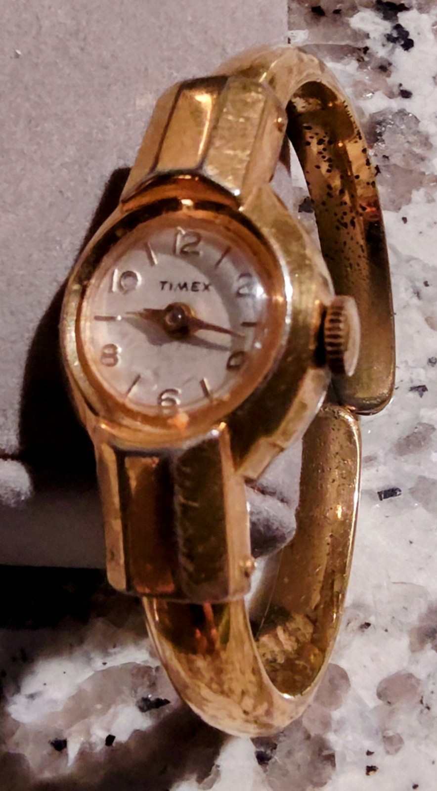 Timex Vintage Women’s Wristwatch Red Face, Gold Tone, Mechanical Movement