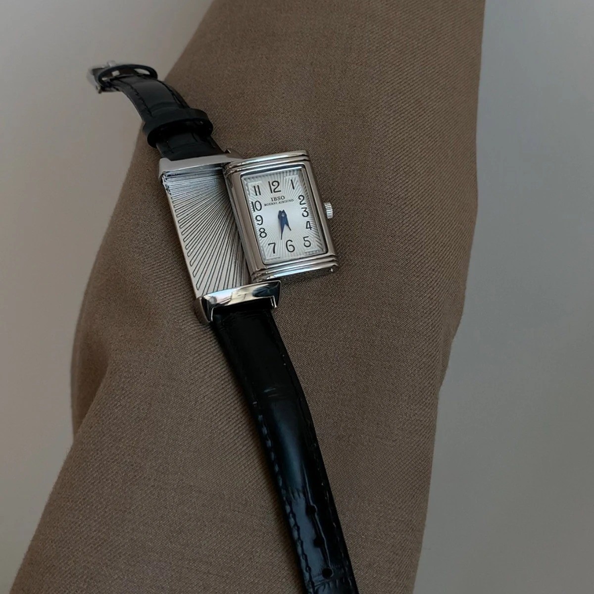 New style Slide Design 21mmRetro Reverso Style Square Leather Quartz Watch