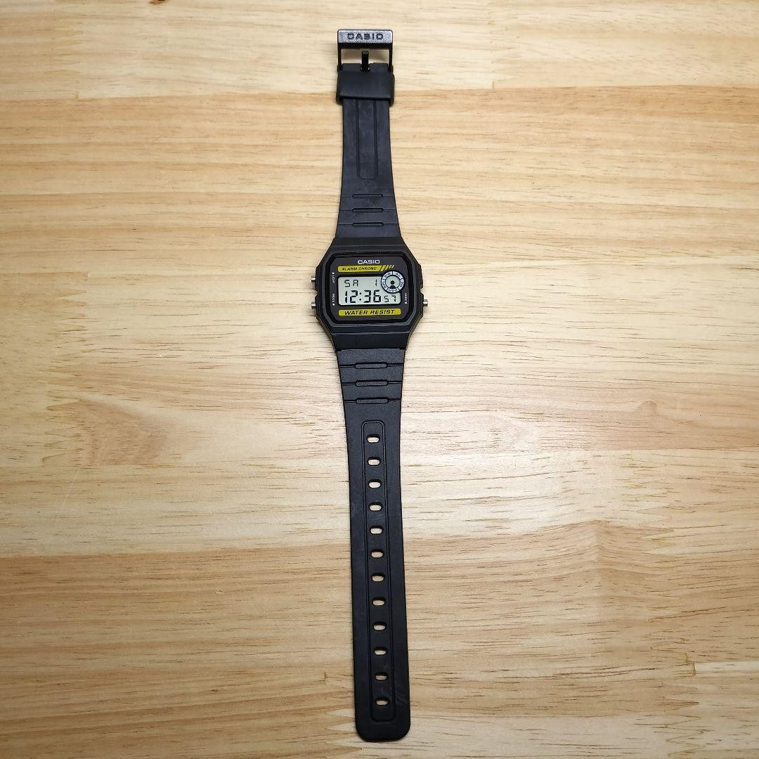 CASIO Digital Watch, Black, Lightweight, Small Size