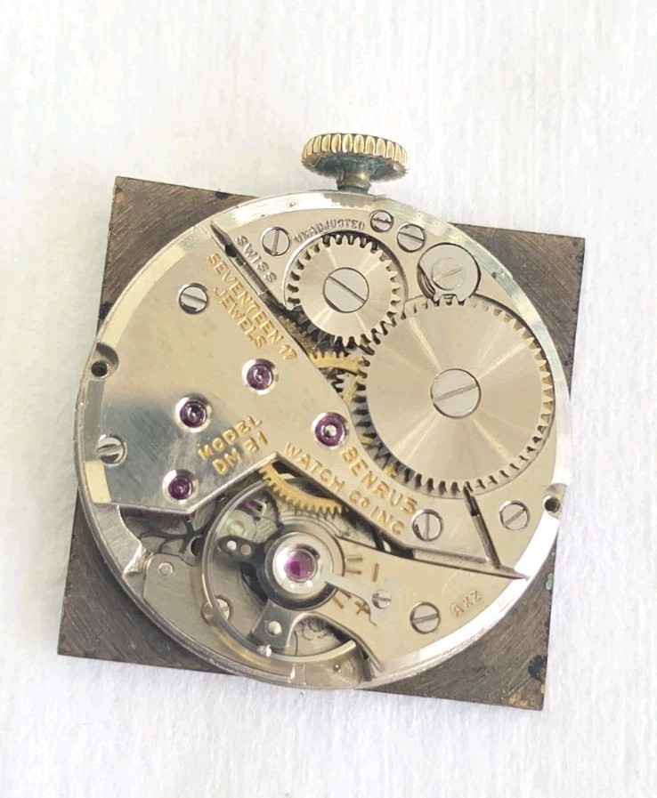 Vintage Benrus Crosshair Brown Dial Cal DM21 Men’s 26mm Wind Up Tank Watch
