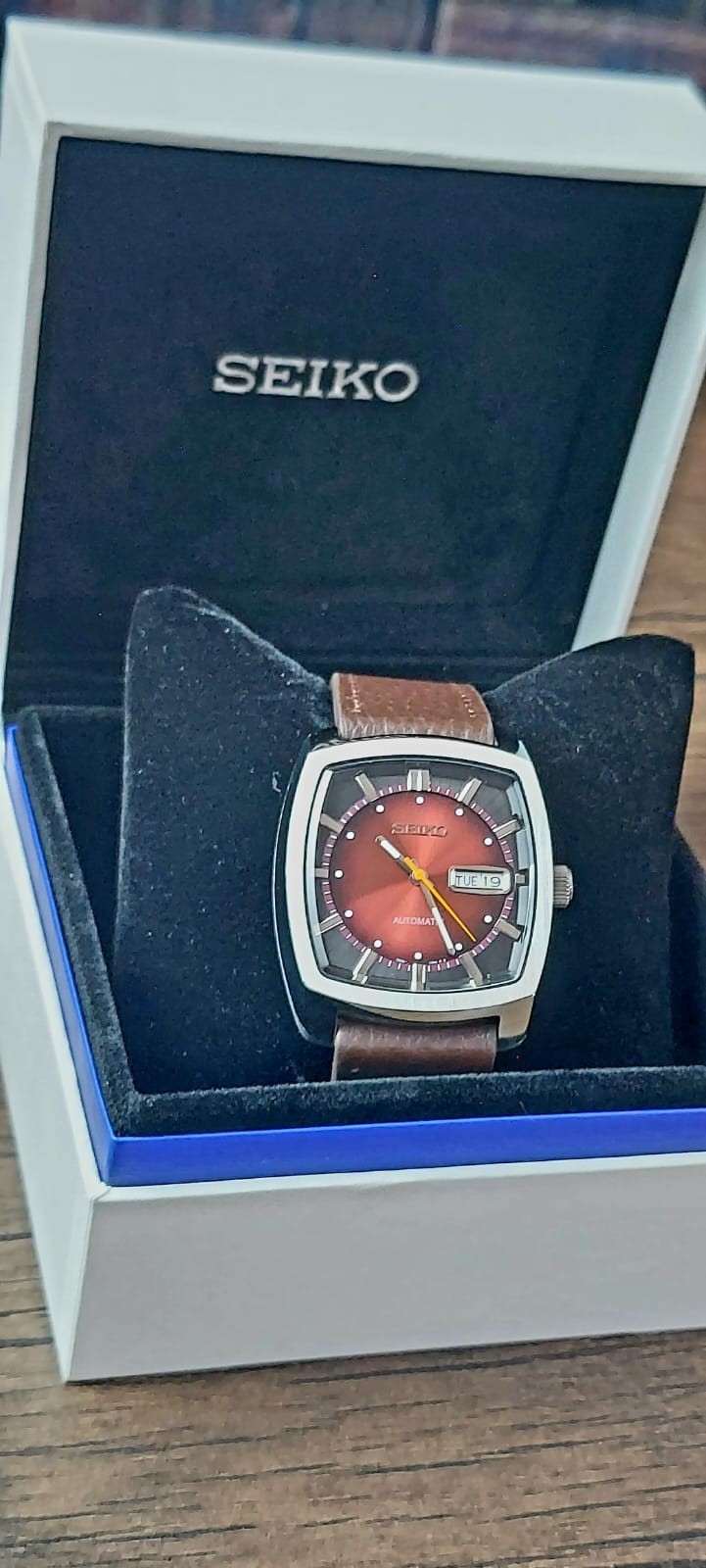 Seiko Recraft SNKP25 Automatic Men’s Watch – 7s26 – RED Sunbrust Dial