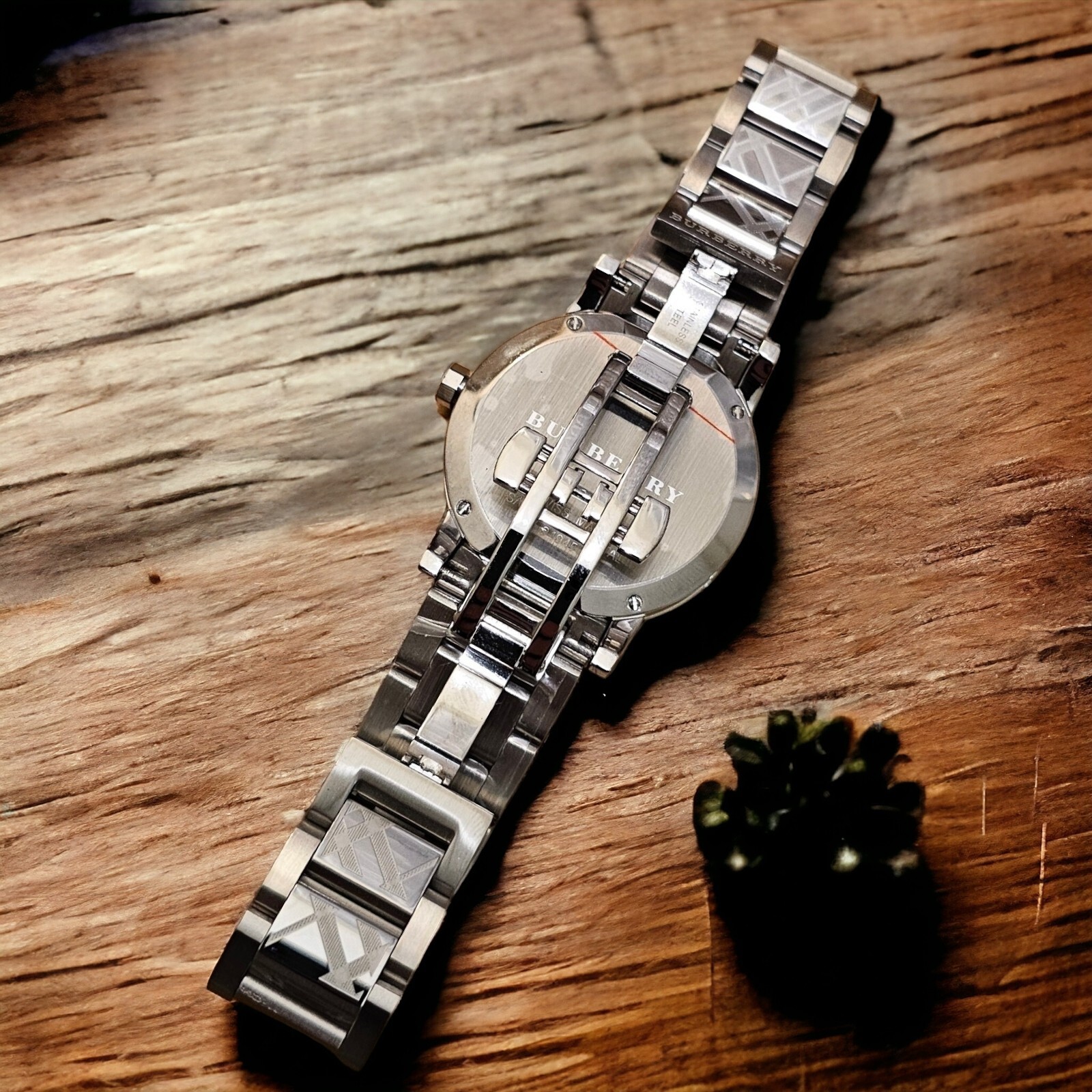 ⭐Burberry® BU 9037 Unisex 38mm Engraved Silver ⭐