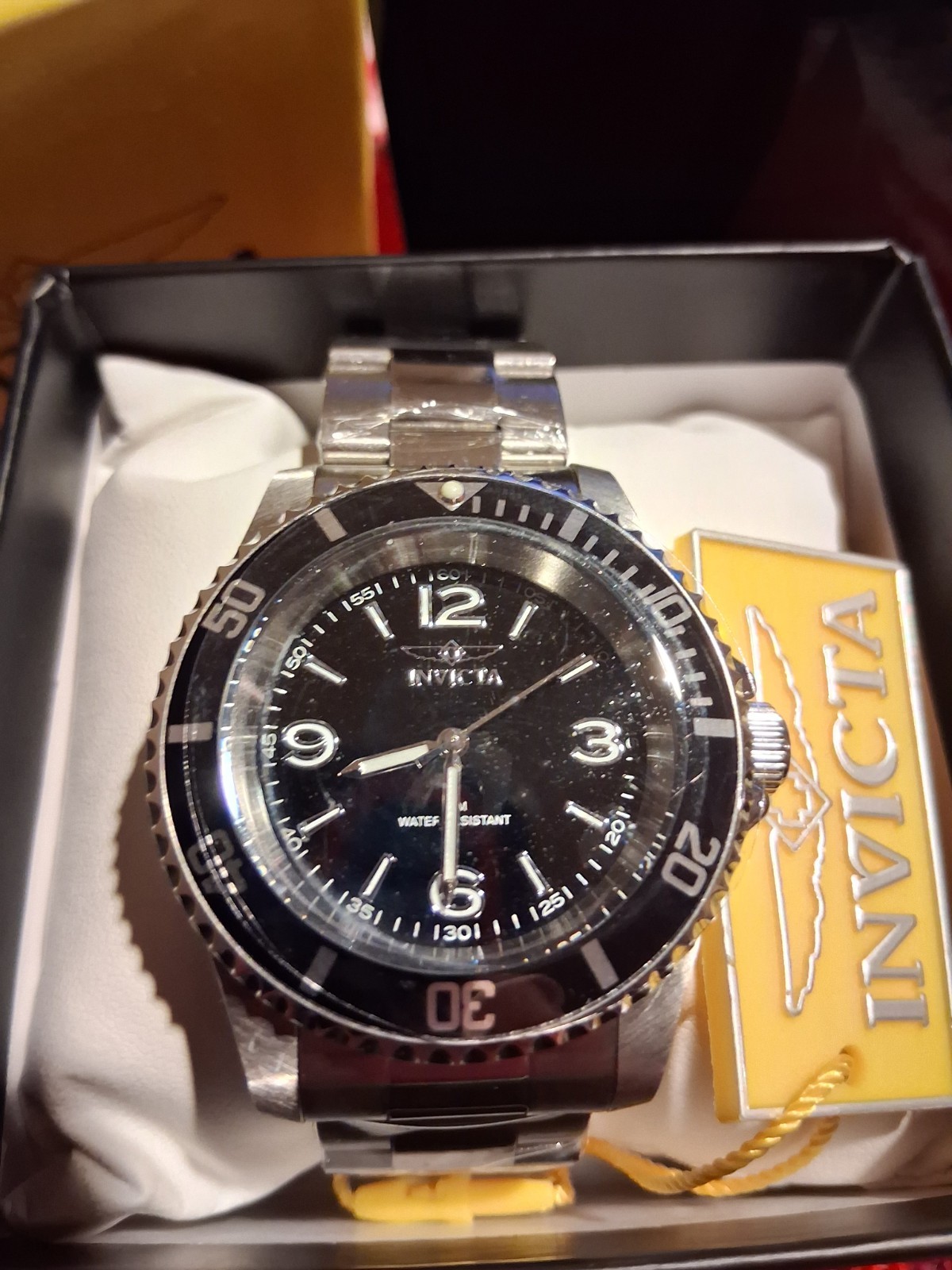 Invicta Pro Diver Men’s Quartz Watch Black Dial SS Bracelet 50m w/Box