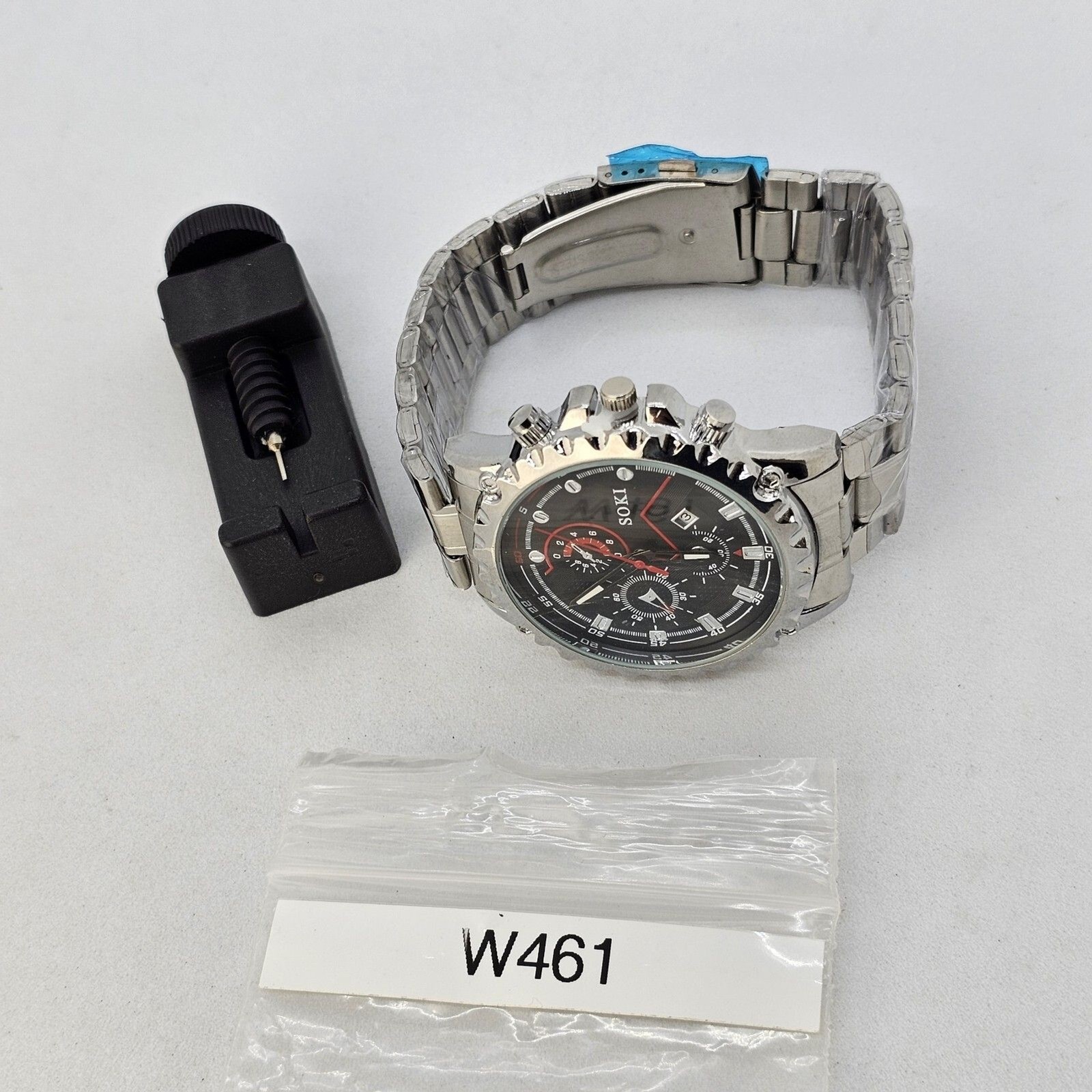 45MM Men’s Watch Gray Case Black Dial Date Indicator Gray Band 8″ New Battery