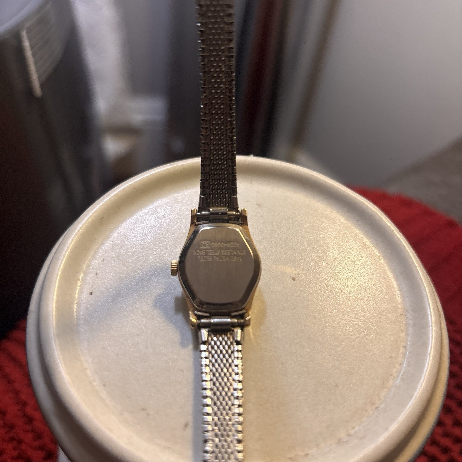 Vintage Lorus Women’s Gold Tone Quartz Watch Stretch Band – As Is / Untested