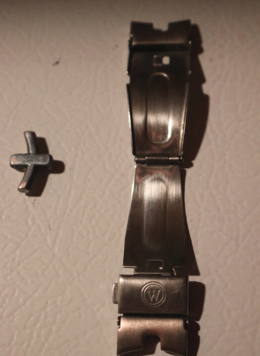 Clasp for Men’s Movado Case number SLE 4 9884
