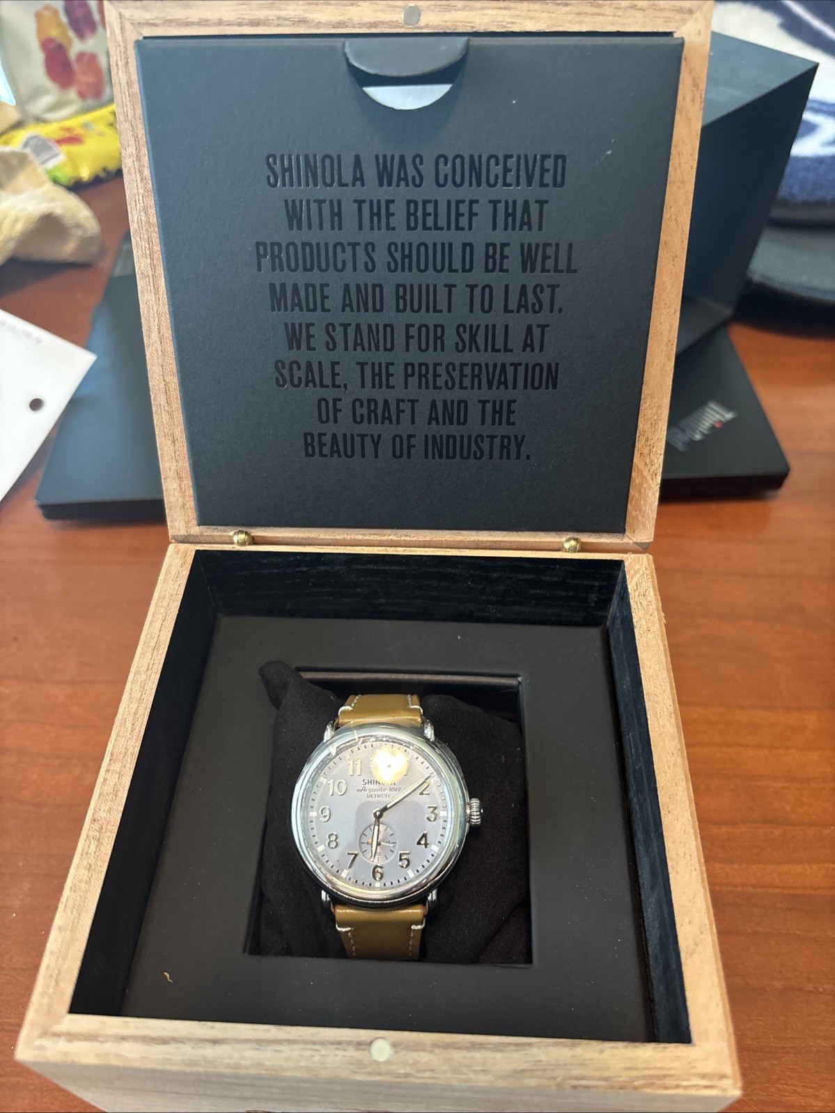 New In Box Shinola Runwell Slate Blue Dial Tan Leather Strap Men’s Watch 41mm