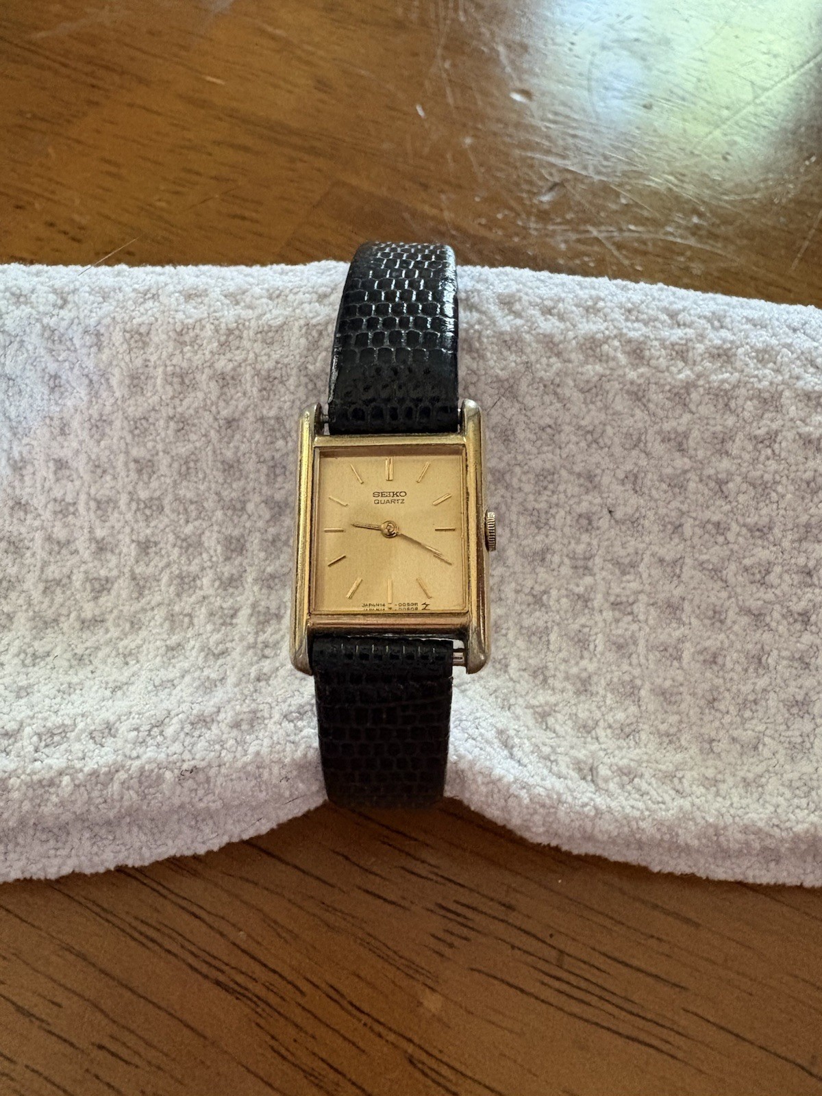 Vintage Iconic Seiko Women’s Tank Watch 18mm Gold Tone Black Leather Band