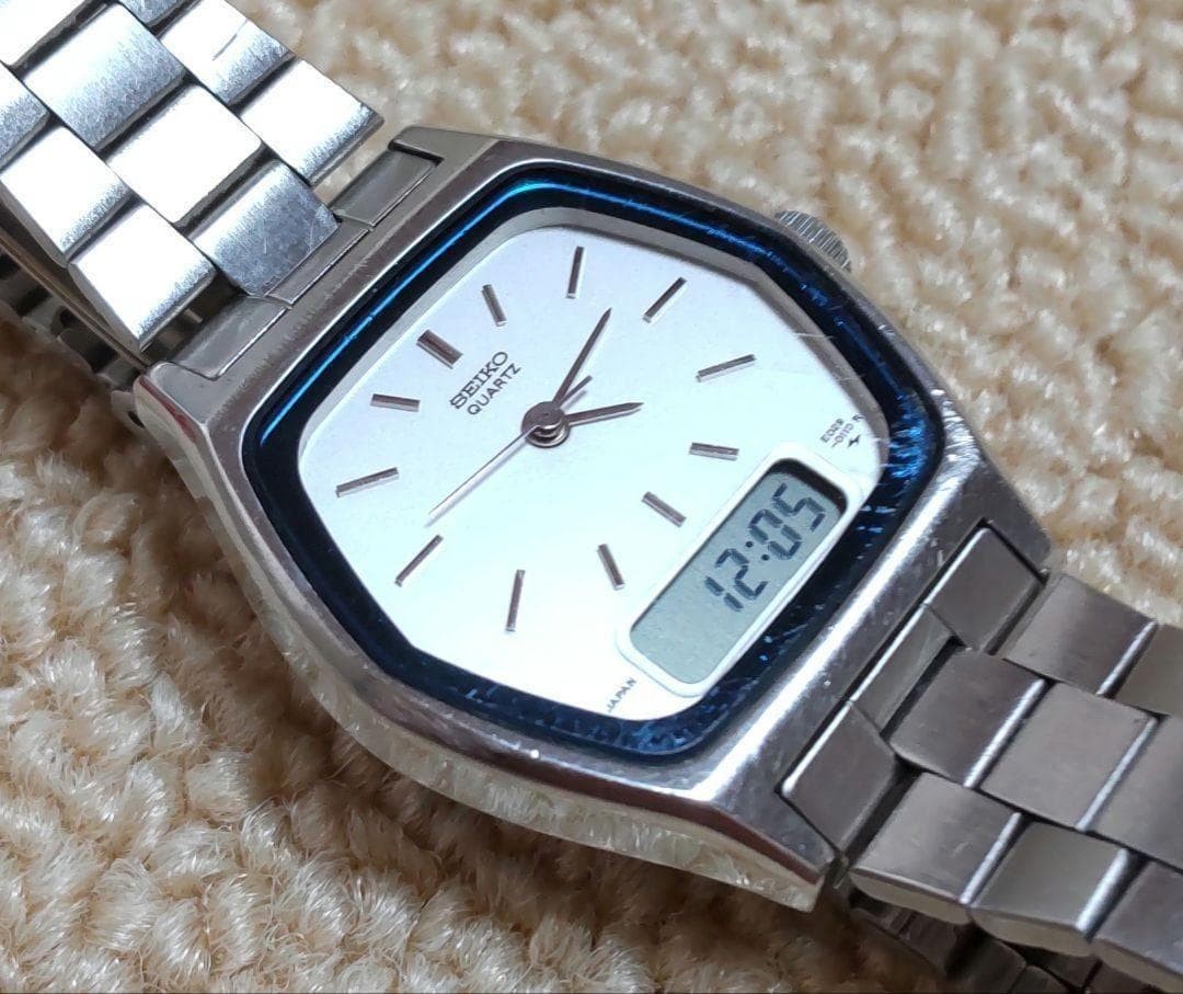 Seiko Quartz Digital Analog Watch Womens Blue Dial 25mm wrist 15cm/5.9in