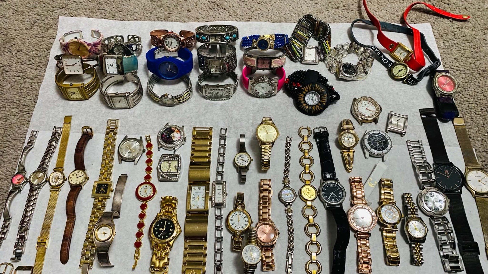 Lot Of 68 Womens Men’s Untested Lot Fashion Some Work Some For Parts